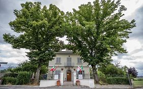 La Locanda Di Adele - Il Giardinetto B&B